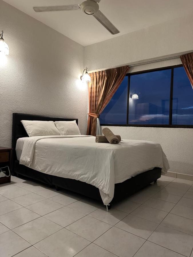 Beach Resort Home Stay Sri Sayang Apartment Batu Ferringhi 2Bedroom Zewnętrze zdjęcie